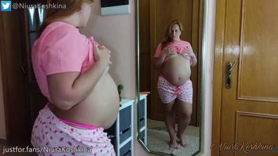Pregnant Stepsister Caught Resting With Her Naked Stepbrother - sunporno.com - Russia