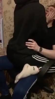 She Really Wants To Fuck That Dude On Periscope - hclips.com