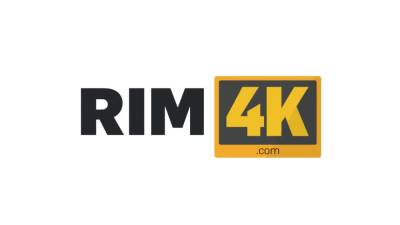 RIM4K. After shower man is tempted into sex with GF full of rimming - txxx.com