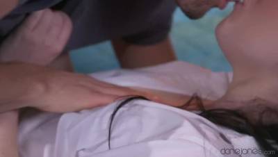 Kristof Cale - Spanish darling squirting for fun - porntry.com - Spain