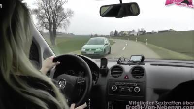 Im Auto Gefickt - Young Tramper Fucks Hot Blonde Milf In Her Car Outdoor - upornia.com - Germany