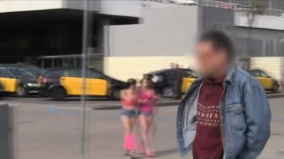 Bus station pick up ends in spicy threesome - icpvid.com