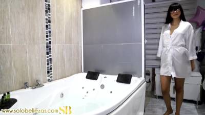 Mi Esposo Llega Del Trabajo Y Le Doy Una Sorpresa Con Mi Jacuzzi - upornia.com