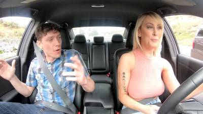 Soccer mom goes nuts when she sees the step son's dick - sunporno.com