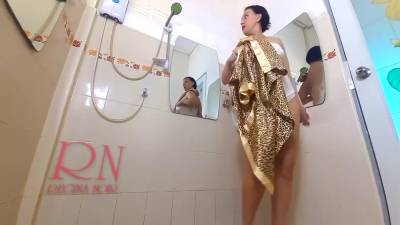 Striptease Dancing In Shower Room Shaving Legs Wash 2 Full - voyeurhit.com