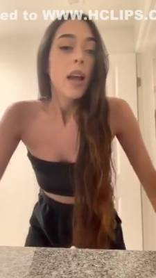 Girl Looks Extremely Fuckable In That Outfit - hclips.com