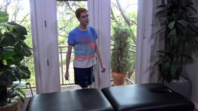 Hung ginger Twink, Connor Taylor fucks DILF during massage - icpvid.com