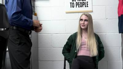 A security officer licks then fucks blonde teen shoplifter - icpvid.com