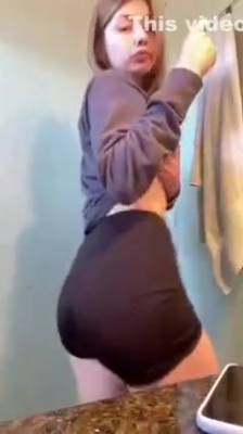 Blonde Girl With The Perfect Ass - hclips.com