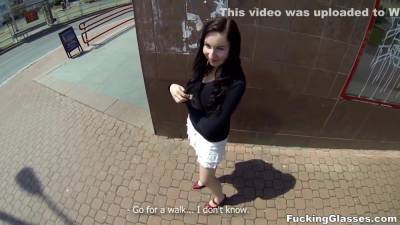 Out-of-town Gal Fucked Outside - hclips.com