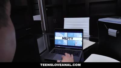 TeensLoveAnal - Teen Gets Ass Fucked By Daddys Friend - veryfreeporn.com