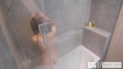 Skinny Girl Washes Her Body Before Masturbation 10 Min - upornia.com