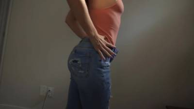 Jiggly Ass Wife Makes Her First Porn - hclips.com