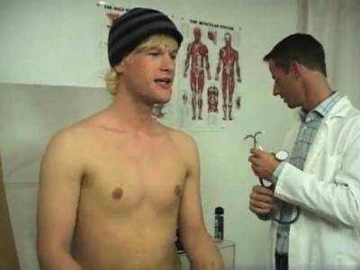 Teenage boy with doctor gay porn video Dr James told me that - nvdvid.com
