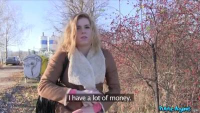 Lost Blonde Sucks Cock for Cash - porntry.com