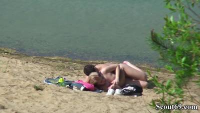 Spy Young German Teen Couple Fuck At Beach In Berlin - upornia.com - Germany