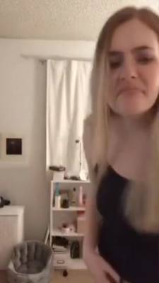 Cute Girl On Periscope Showing What Shes Got - hclips.com