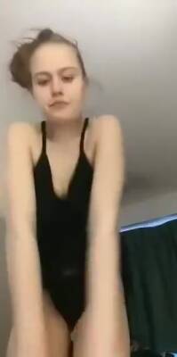 Solo Girl Touching Her Pussy On Periscope - hclips.com