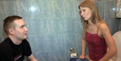 Wicked teen Soni gets her snatch checked up - icpvid.com - Russia