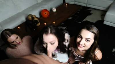 Two teens flash cam Cream Queens - nvdvid.com