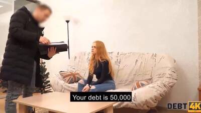 La giovane russa arguta Roxy Lips inizia il sesso per ritardare il debito - sexu.com - Russia
