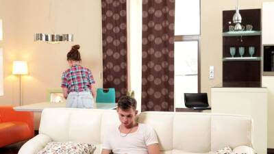 Teens fuck instead of dinner - nvdvid.com