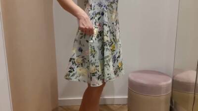 She Shows Her Beautiful Body In The Dressing Room - hclips.com