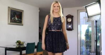 Wonderful blonde beauty Andrea Francis gets pounded - icpvid.com