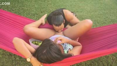 Beautiful Latina Wife Jolla Gets Pussy Eaten While Lounging On A Hammock - upornia.com