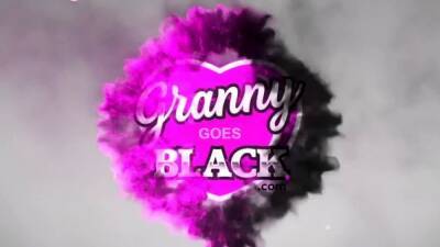 Granny licks black pussy - drtuber.com