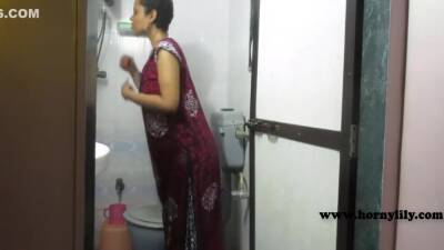 Lily - Indian Girl In Shower With Dirty Hindi Audio With Horny Lily - hclips.com - India