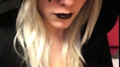 Sexy Emo CD plays with herself - nvdvid.com