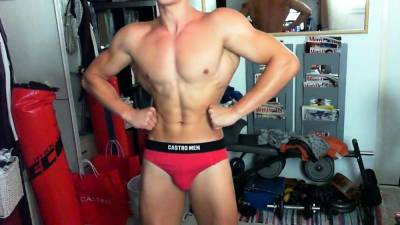 Beautiful Twink strips on webcam - nvdvid.com