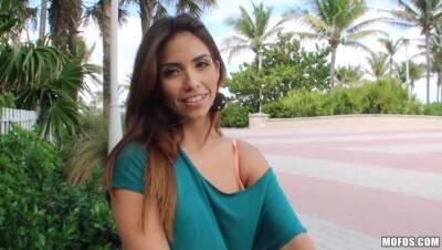 Isabella's Afternoon Fuck-Break - porntry.com