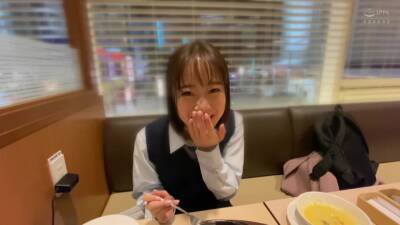 色白美肌の若い体に中年男が濃厚ハメ撮りsex - upornia.com - Japan