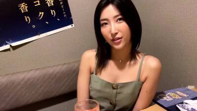 綺麗な人妻をガチ口説き鍛えた体に他人のチンポがメリメリ挿入 - upornia.com - Japan