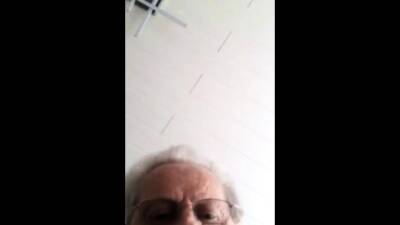 grandpa stroke on webcam - nvdvid.com