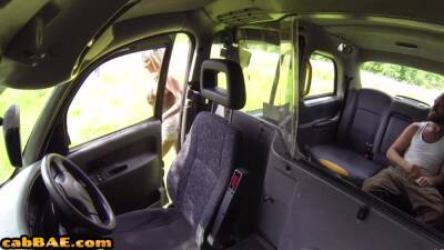 Bigboobs british cabbie sucks and reverse rides passenger - txxx.com - Britain