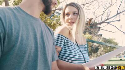 the blonde college girl with perfect and natural big tits - sunporno.com