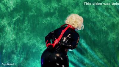 Bondage Gag Milf In Latex Free Porn Video - upornia.com