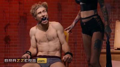 Big arse (Gina Valentina) getting her vulva raw by (Michael Vegas) - brazzers - sexu.com