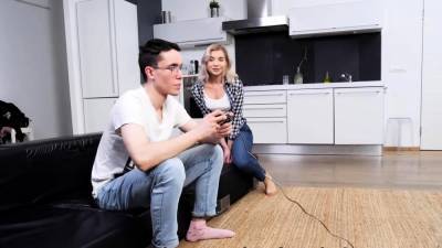 SISPORN. Blonde girl with shaved muff is humped by the loved - drtvid.com - Russia