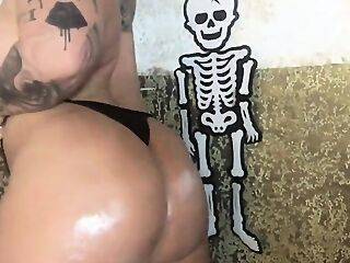 Halloween Special Huge Ass Compilation Big Pussy and Anal Plug - theyarehuge.com