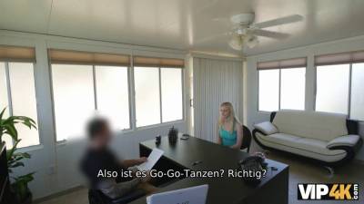 Die Go-Go-Tänzerin aus der örtlichen Strip-Bar ist bereit für Sex - sexu.com