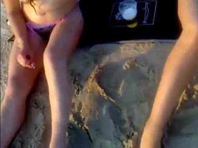 Russian mature couple seduce random girl on the beach - pornoxo.com - Russia