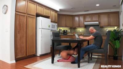 Azul Hermosa - He Is Busy But She Is Trying To Take His Attention - hclips.com