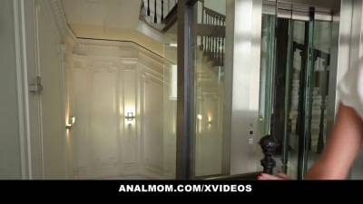 Anal porno with desperate cougar - sexu.com