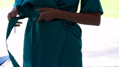 Teen Rebel walks around the house naked - drtvid.com