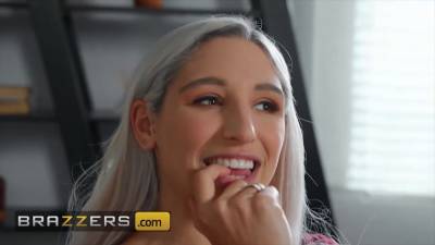 Luna - Hot Babe (Abella Danger) Gets Punished By (Luna Star) For Making A Mess In Her House - sexu.com