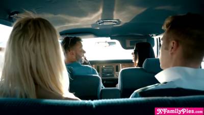 Sex In The Back Of The Car With The Parents In The Front - hotmovs.com